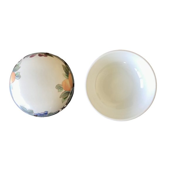 MIKASA Intaglio Garden Harvest 4" Round Box and Lid - Picture 4 of 7